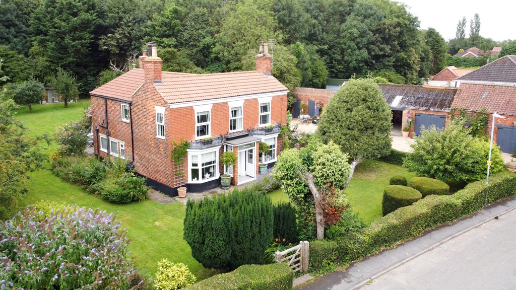 Property photo 1 of 38