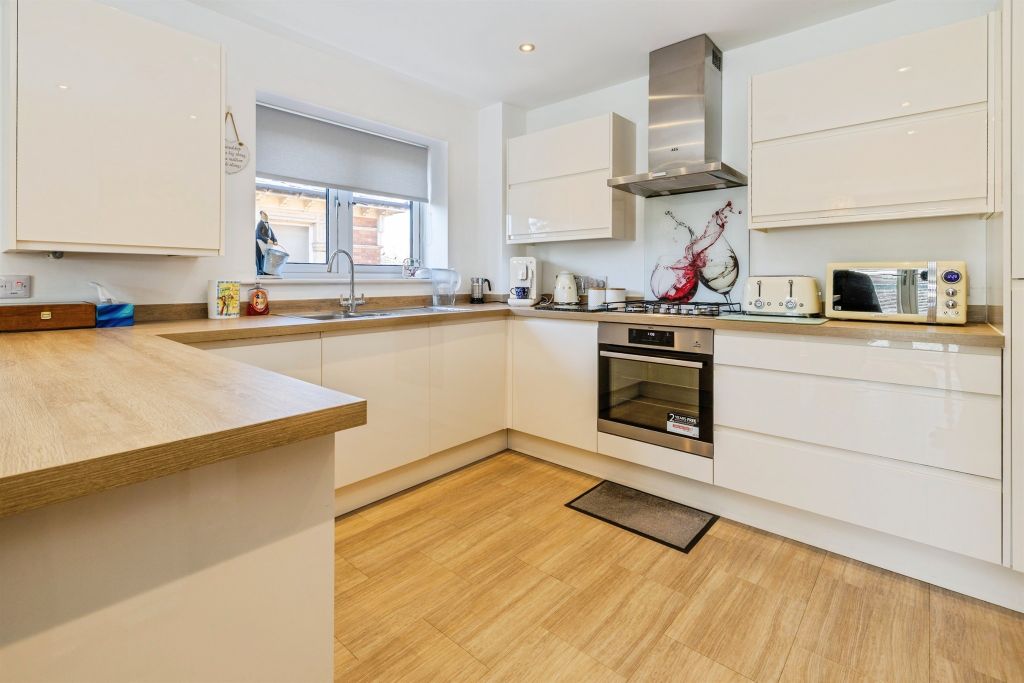 Property photo 3 of 15