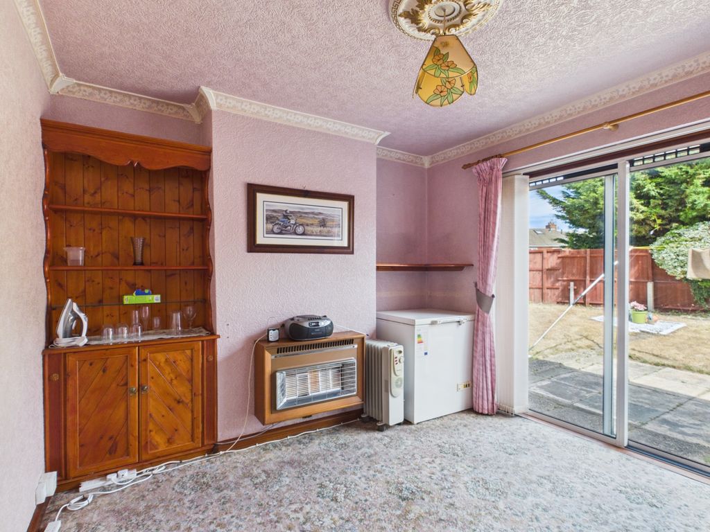 Property photo 3 of 13 Cam05017G0-Pr0481-Still005