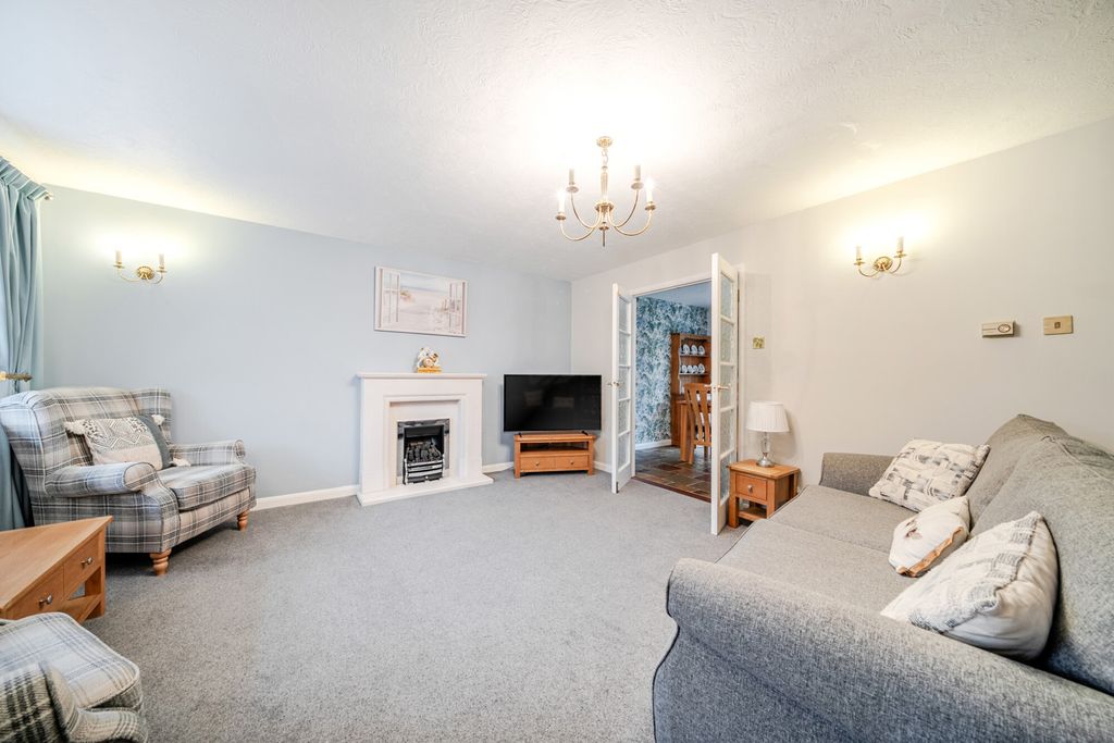 Property photo 3 of 20 Reception