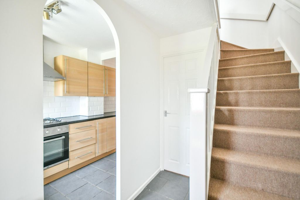 Property photo 2 of 14 Image