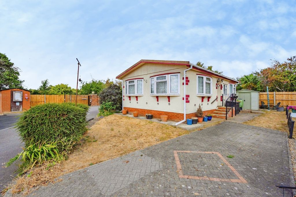 Property photo 1 of 17 Front