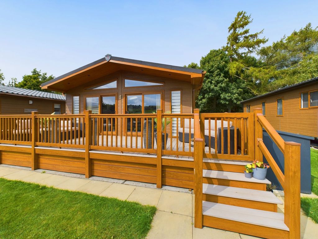 Property photo 1 of 27