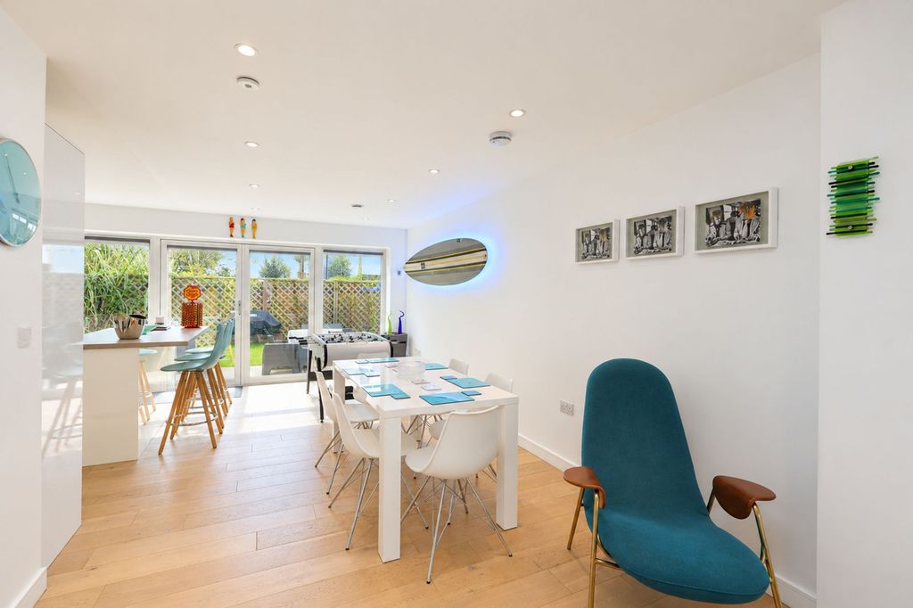 Property photo 2 of 25 Open Plan Lounge/Diner/Kitchen
