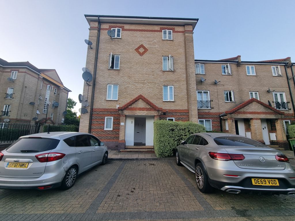 Property photo 1 of 16