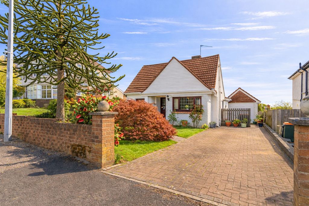 Property photo 1 of 27