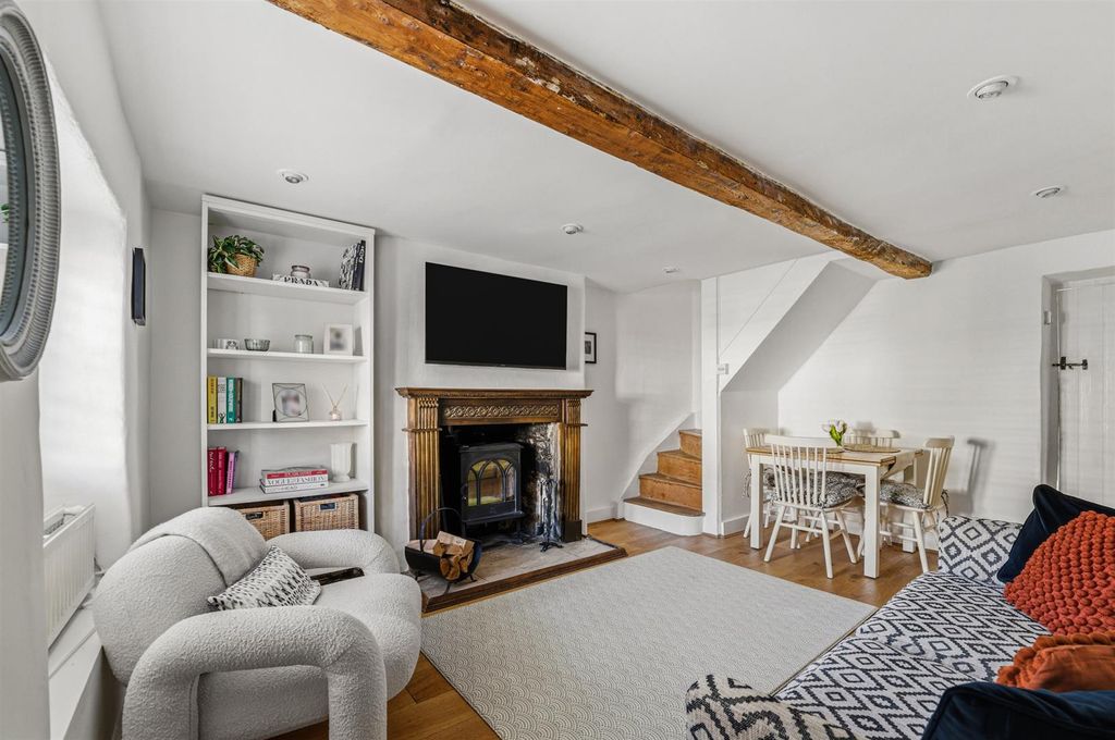 Property photo 3 of 13 8 Brook Hill-38.Jpg