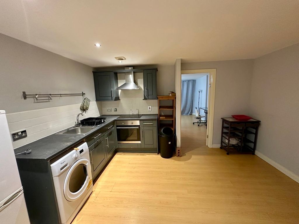 Property photo 3 of 5