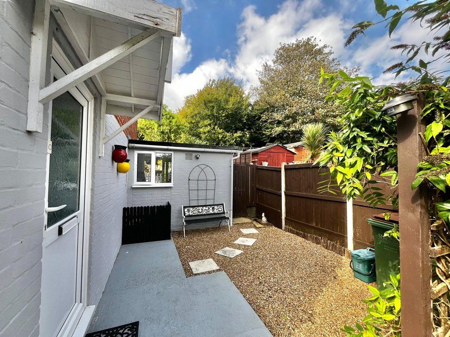 Property photo 3 of 33
