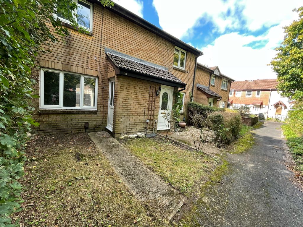 Property photo 1 of 12