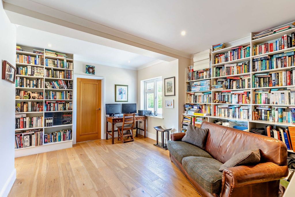 Additional image 11 of 6 bed detached house for saleHewshott Lane, Liphook, Hampshire GU30