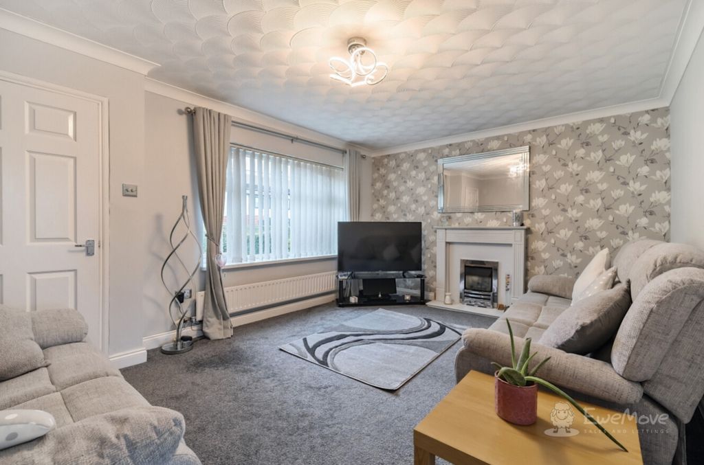 Property photo 3 of 14 3