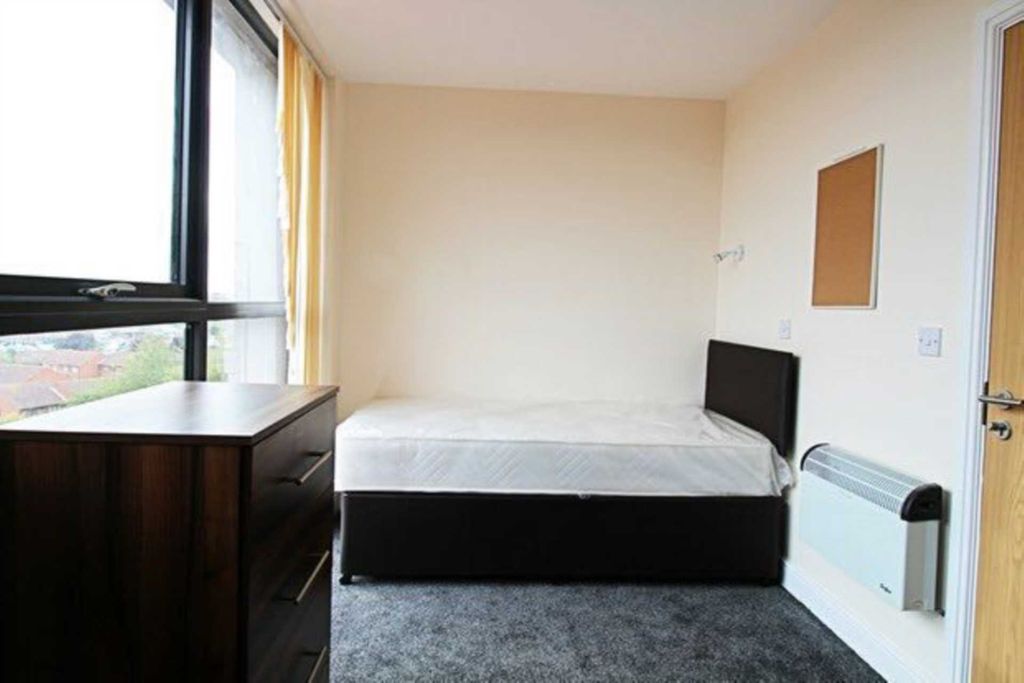 Property photo 3 of 5