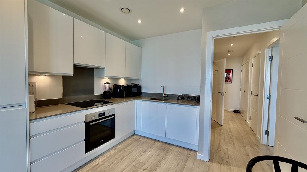 Property photo 3 of 8 69Ca449B7Ed4201cd27Bb0A3_Ab1c5Cb5956A3926d20484302