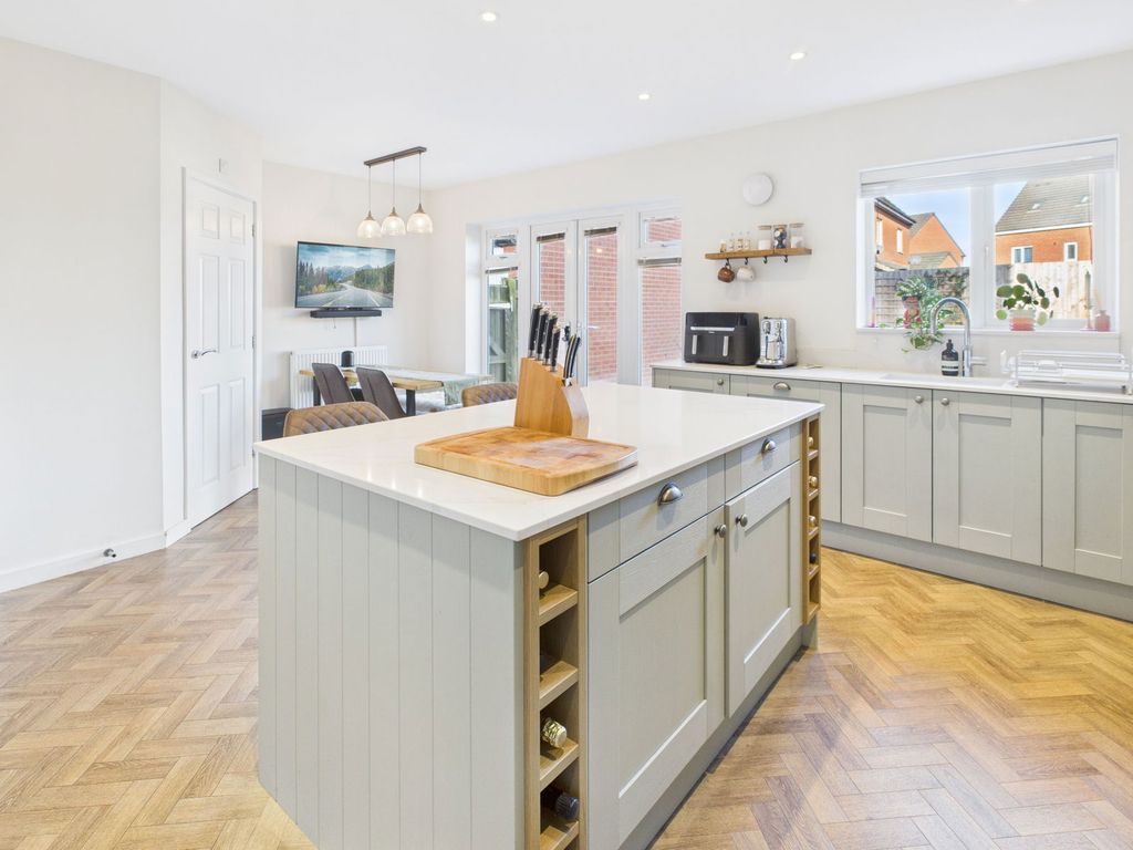 Property photo 3 of 23