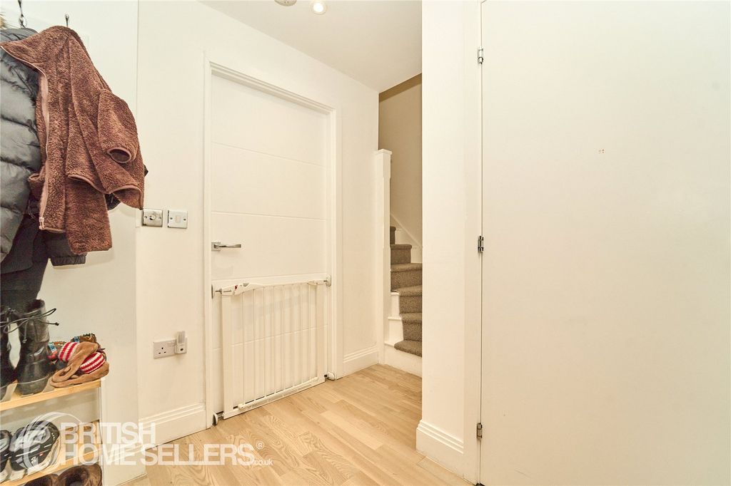 Property photo 3 of 36 Picture No. 06