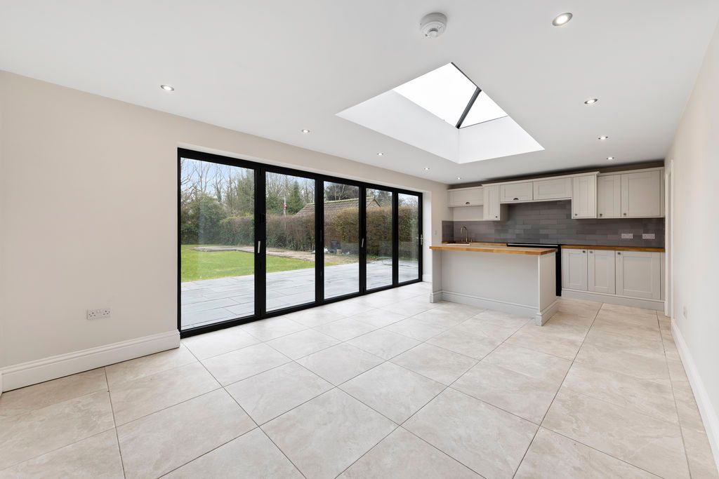 Property photo 3 of 35 Kitchen Diner