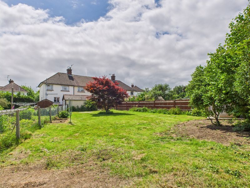 Property photo 2 of 16 Garden