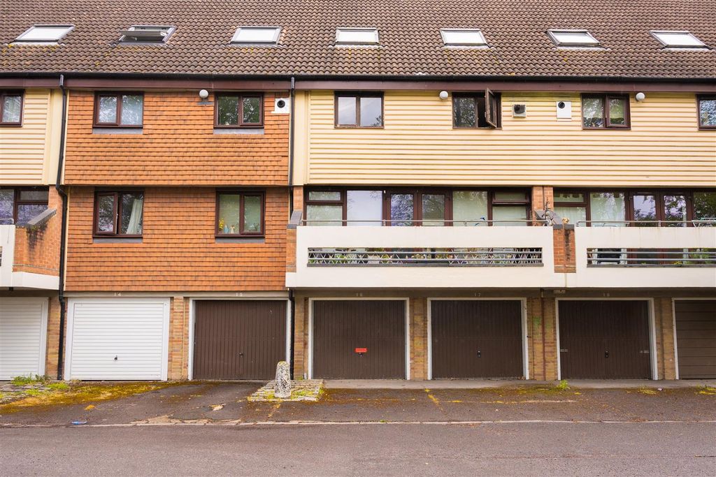 Property photo 1 of 8 Atholl_008.Jpg