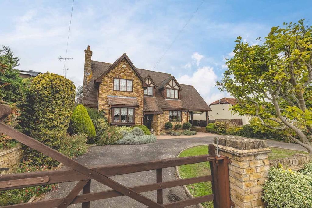 Property photo 1 of 25