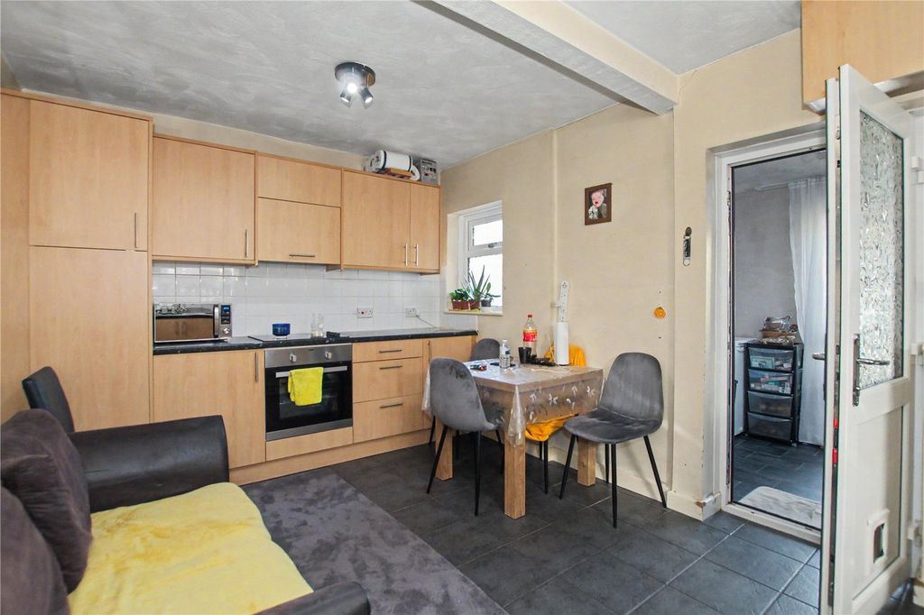 Property photo 2 of 11 Picture No. 05