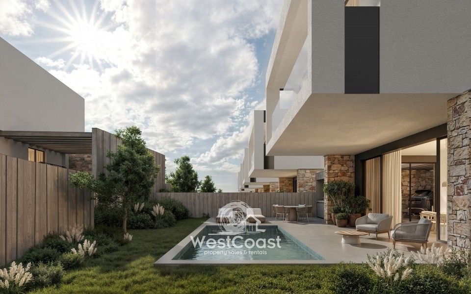 Property photo 1 of 4