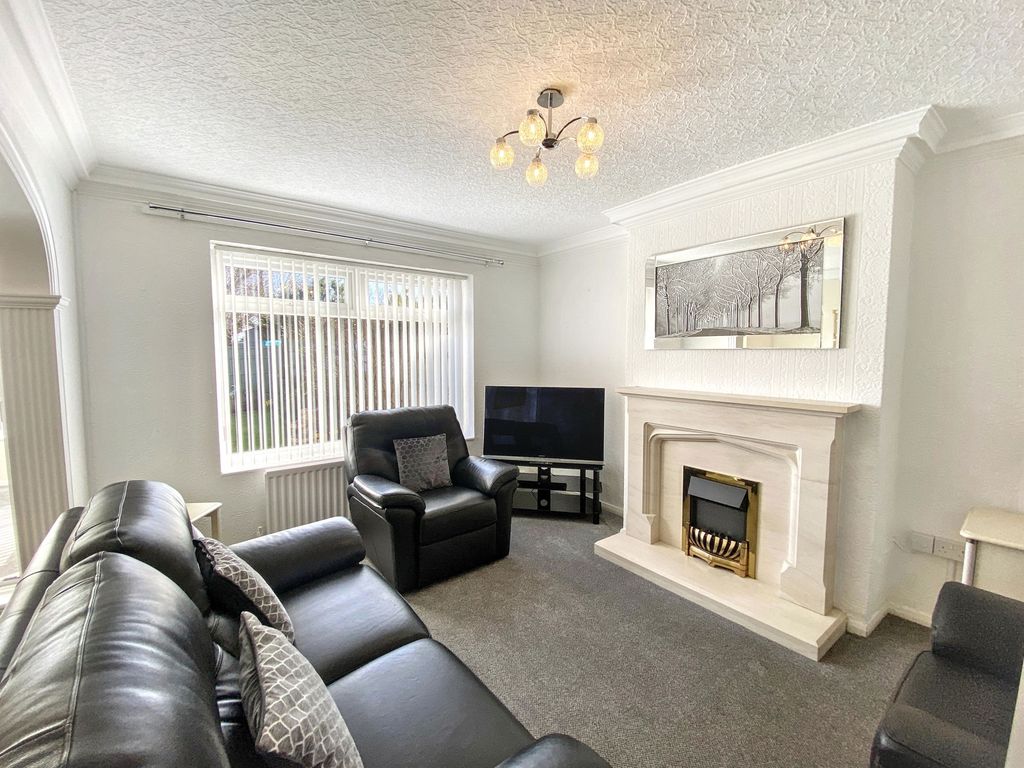 Property photo 2 of 23