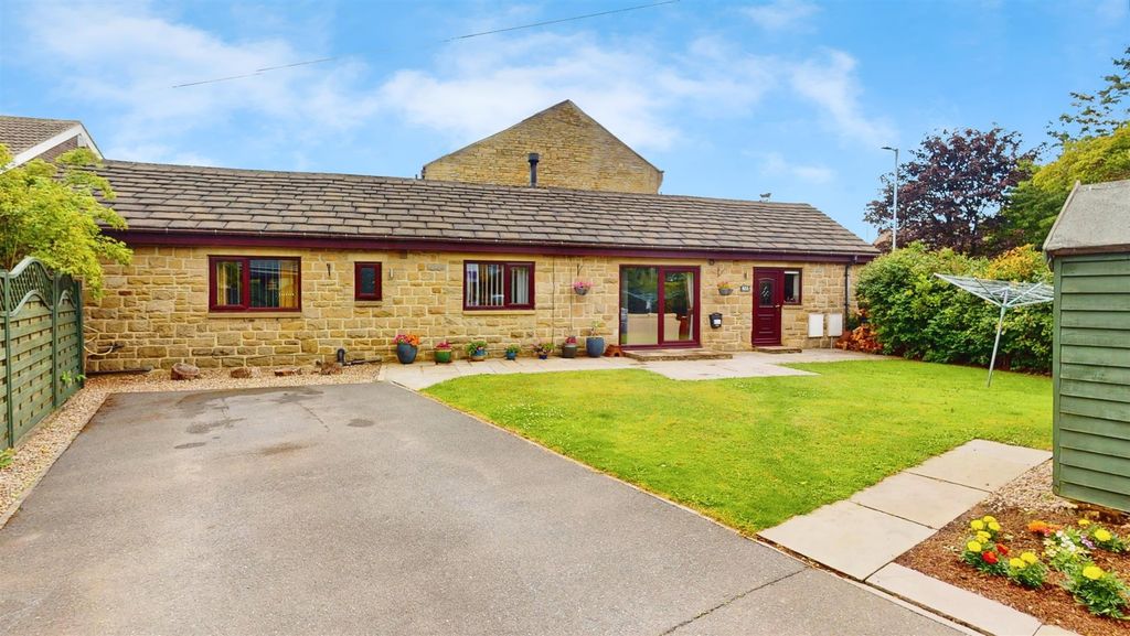 Property photo 1 of 14 External