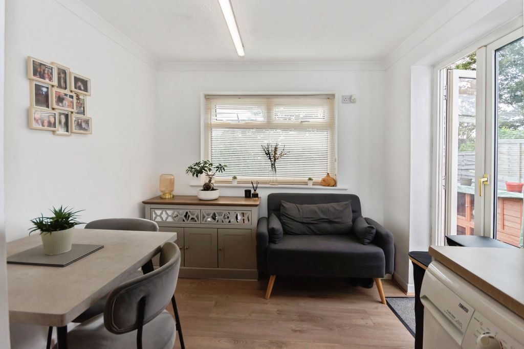 Property photo 2 of 23 Pbox-Img.Jpg