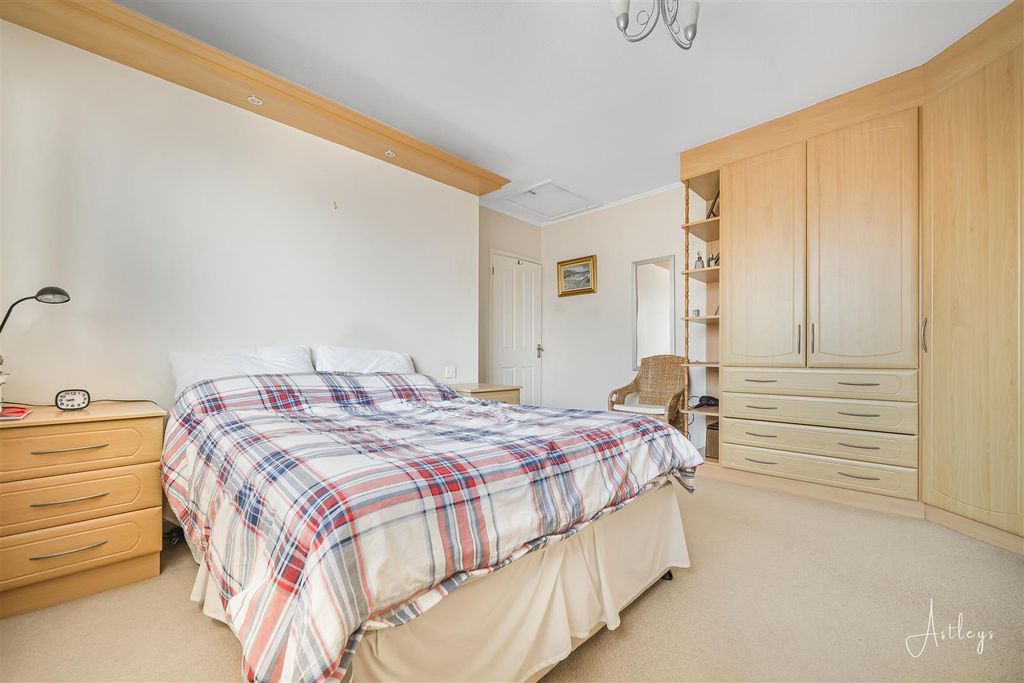 Additional image 13 of 4 bed detached house for saleMillands Close, Newton, Swansea SA3