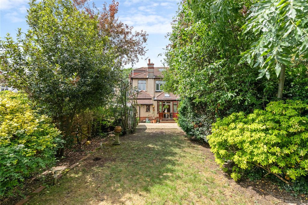 Property photo 3 of 12 Picture No. 23