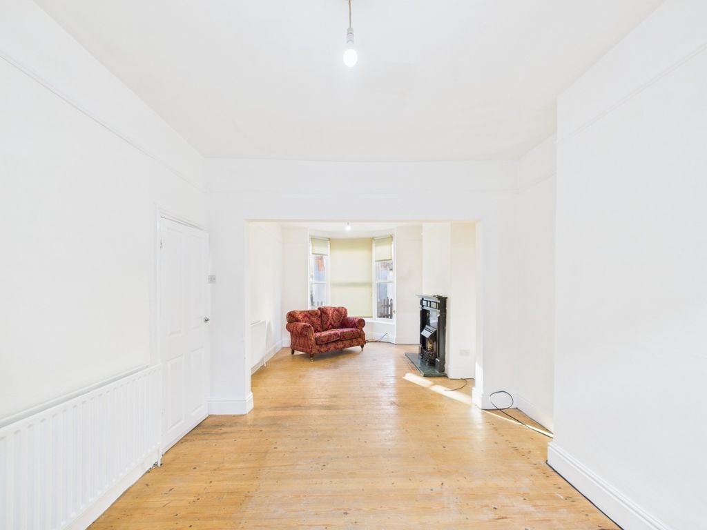 Property photo 3 of 13 4568498