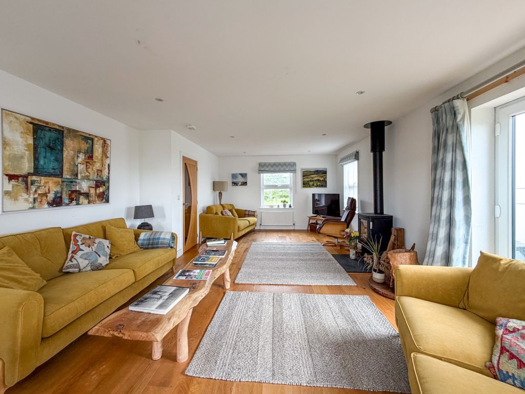 Property photo 2 of 31 5120216