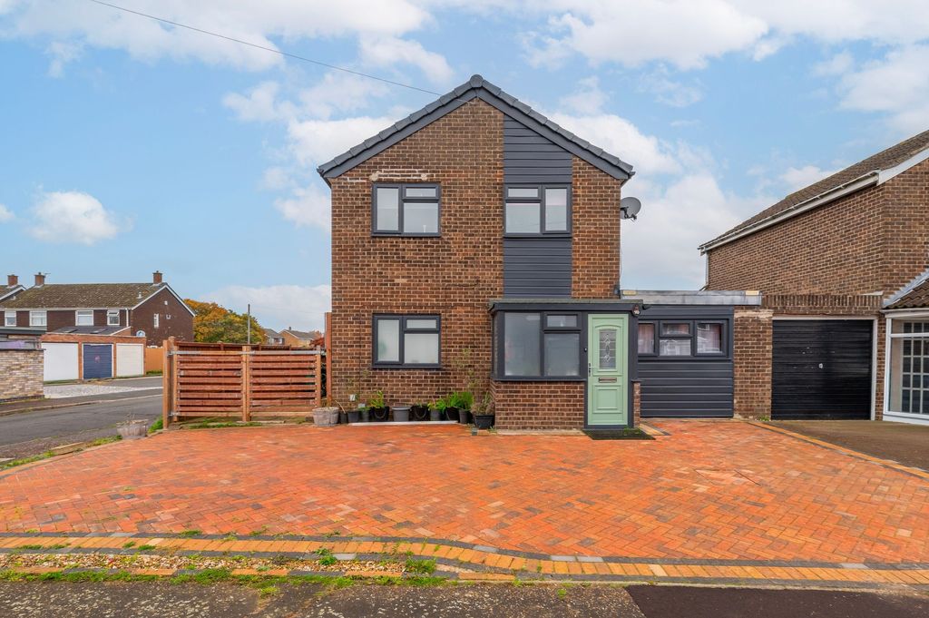 Property photo 1 of 23