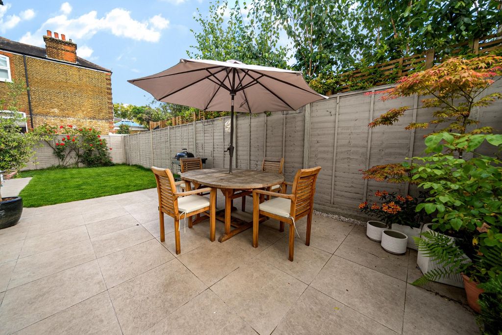 Property photo 3 of 12 Picture No. 17