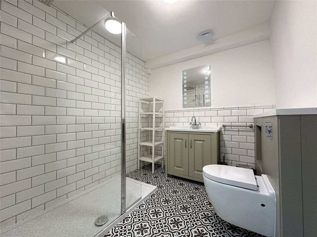Property photo 2 of 7 Shower Room