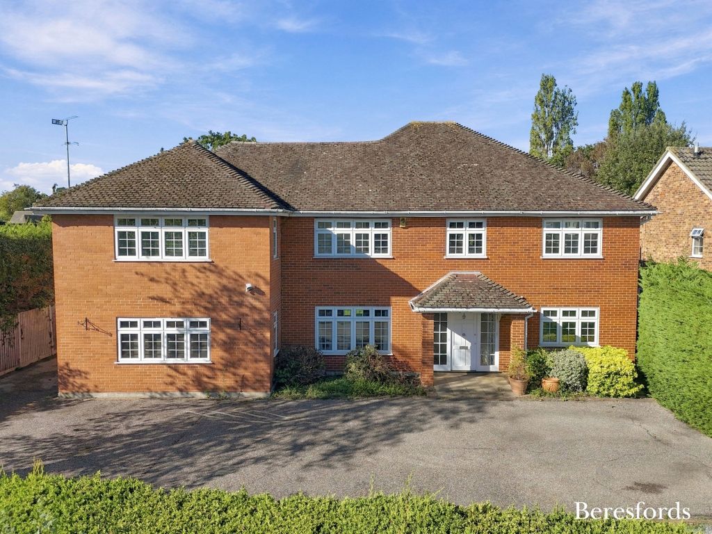 Property photo 1 of 28 Front