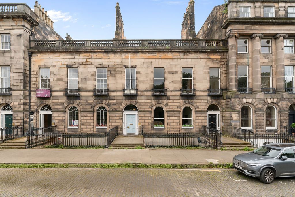 Property photo 1 of 35