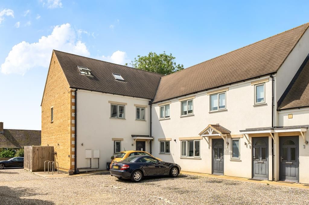 Property photo 1 of 16 External View