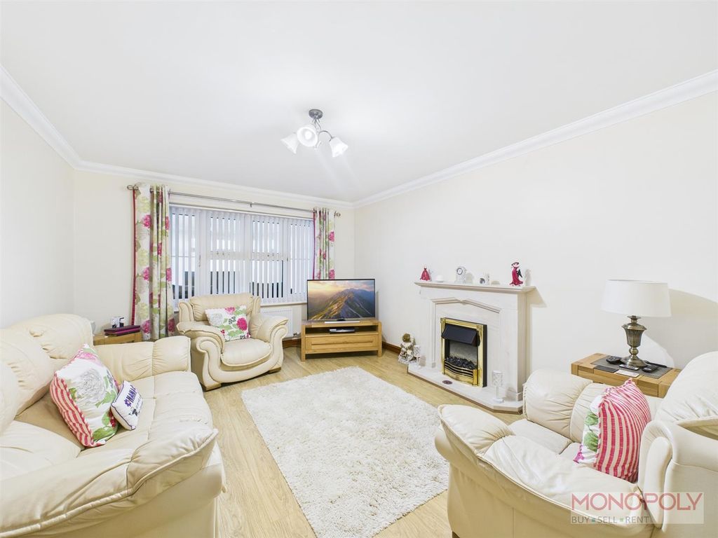 Property photo 2 of 33 Cam04439G0-Pr0209-Still005.Jpg