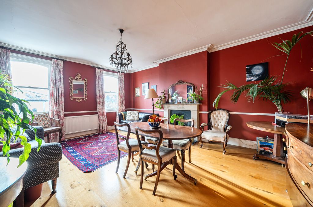 Property photo 2 of 9 1405482-4-698Cbe9...