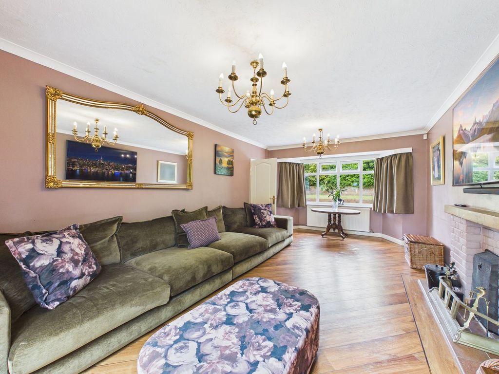 Property photo 3 of 32