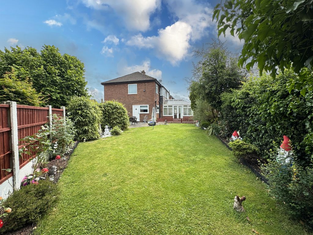 Property photo 2 of 18