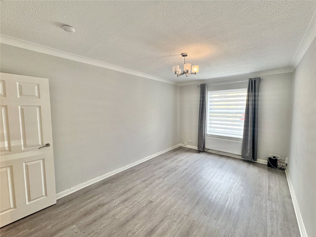 Property photo 2 of 9 Picture No. 06