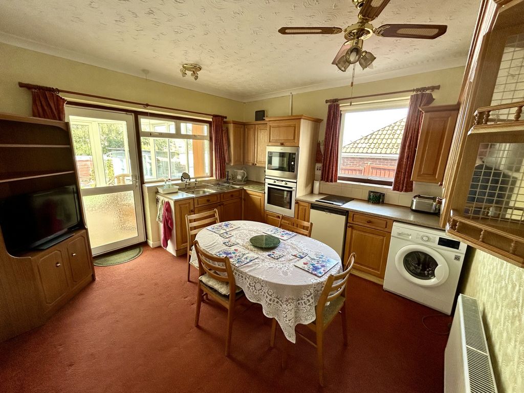 Property photo 3 of 17 Photo 13