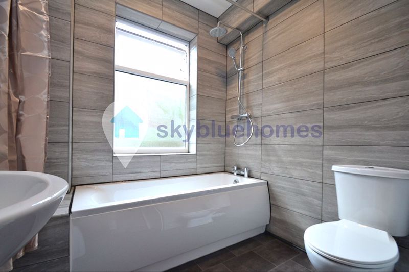 Property photo 1 of 6 Photo 11