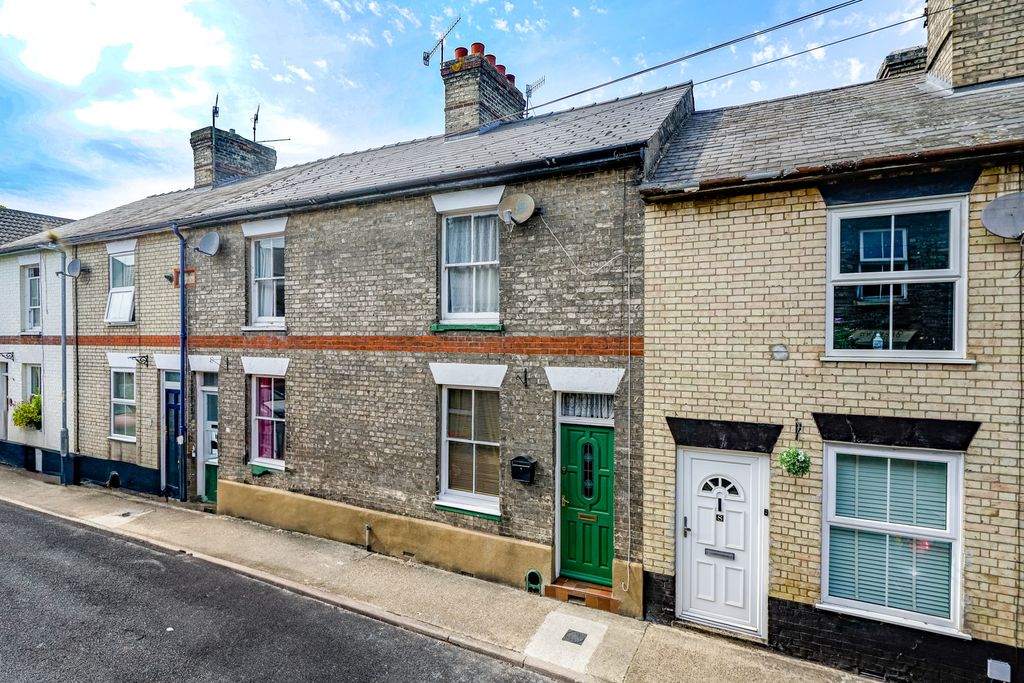 Property photo 1 of 28