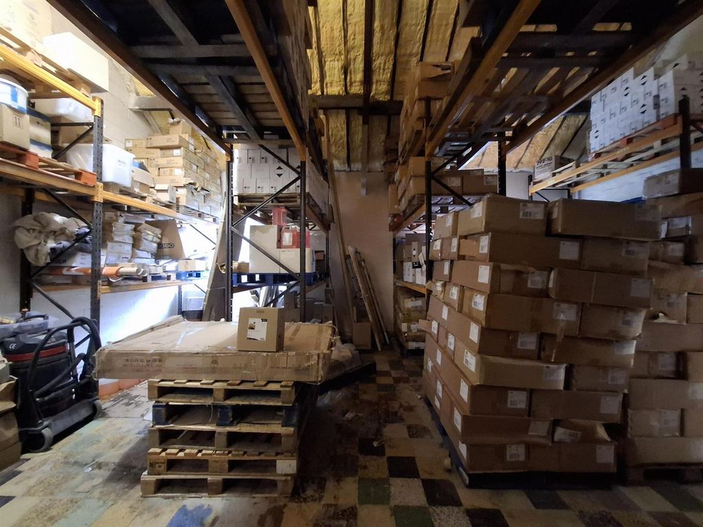 Property photo 3 of 4 1000137925.Jpg