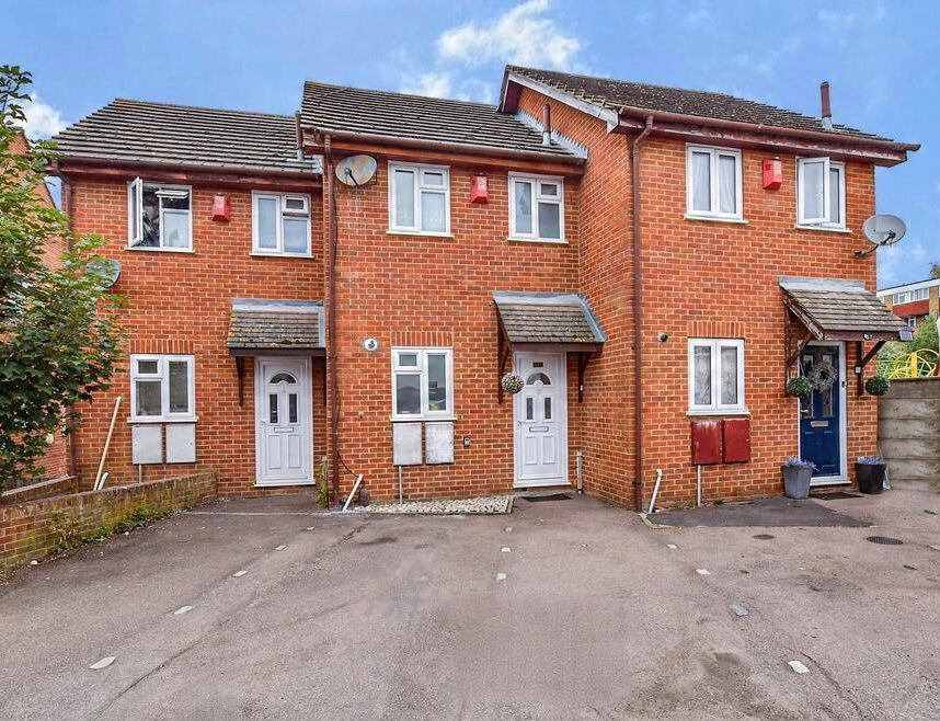Property photo 1 of 8