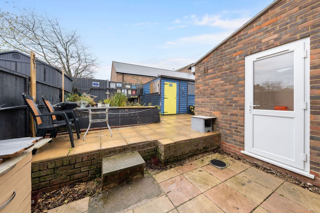 Property photo 3 of 16